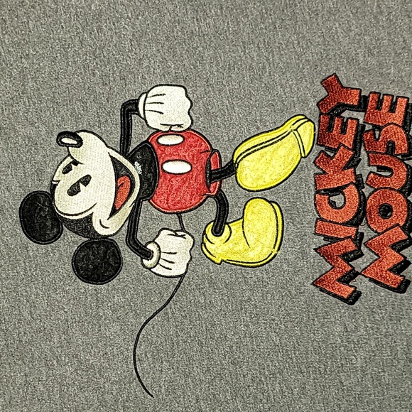 Y2k. Disney Store. Mickey Mouse. Pullover crewneck. Embroidered. Size Large. - Picture 4 of 15